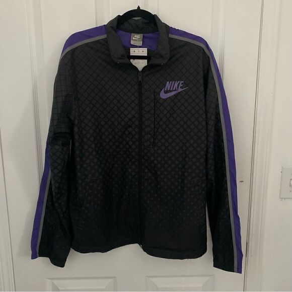 Nike Sportwear Windbreaker Jacket Coat Black Purple Size Medium - Picture 1 of 8